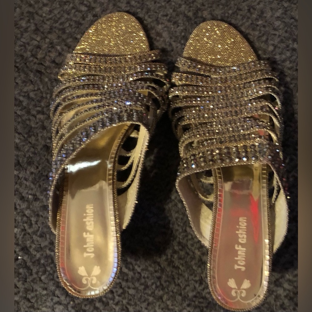 Beautiful, sparkly, gold shoes